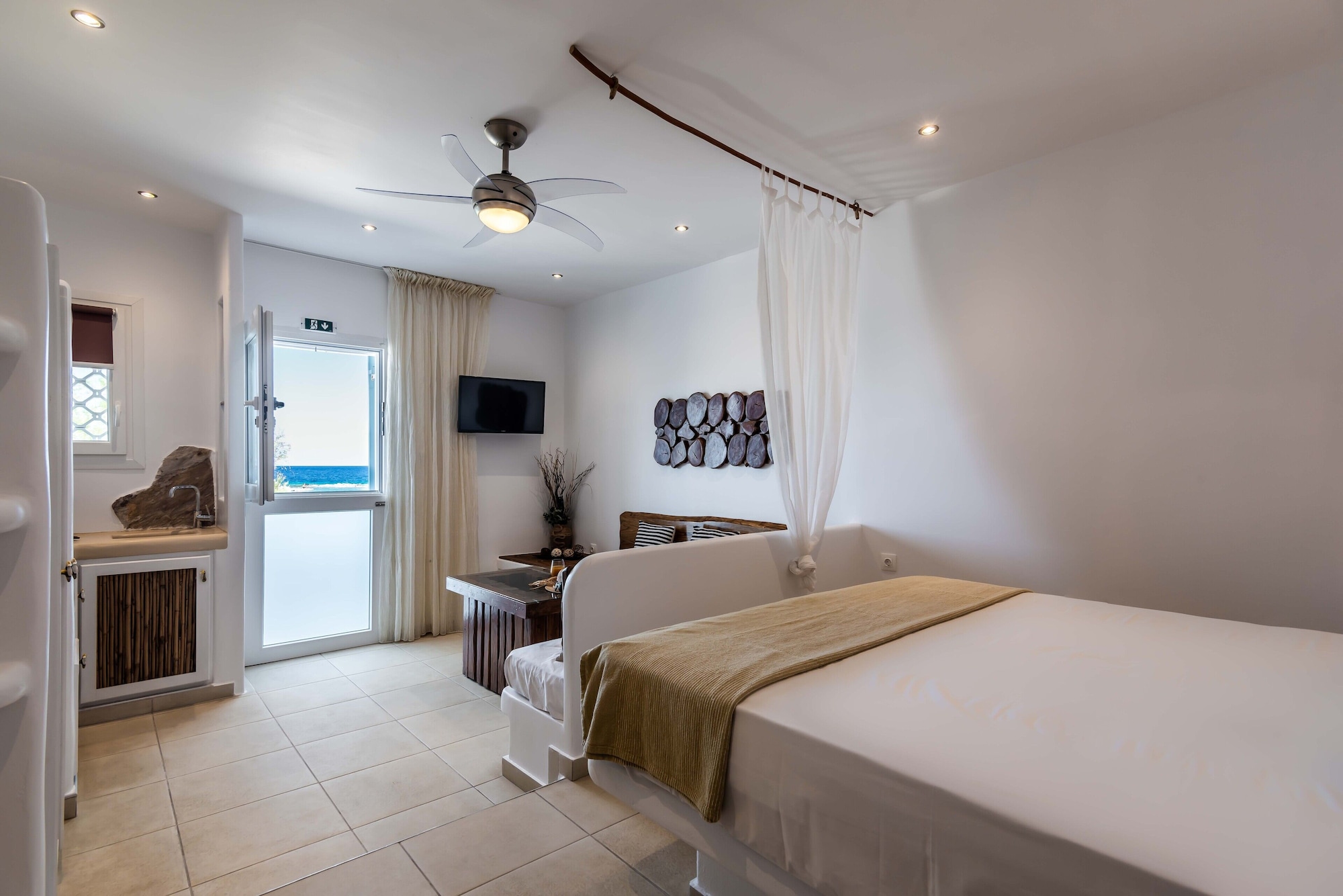 Junior Suite, Studio, Queen Bed, Sea View