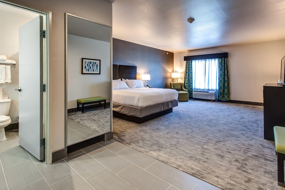 Holiday Inn Express & Suites Gatesville N. Ft Hood 25/65