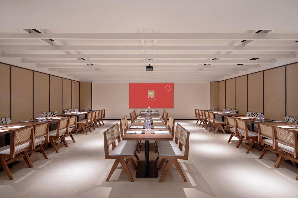 SOVISPLUSHOTEL (Shenzhen Bay Port Sea World Metro Station Store) 6/7