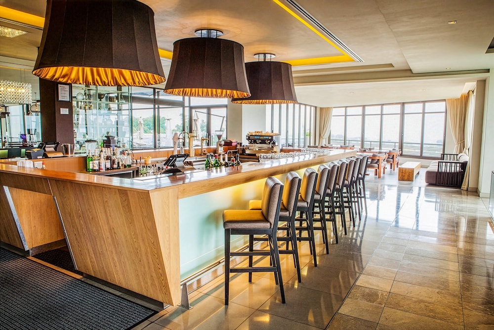 Southern Sun Hyde Park Sandton 30/48