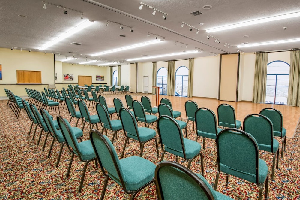 AmericInn by Wyndham Branson and Conference Center 54/62