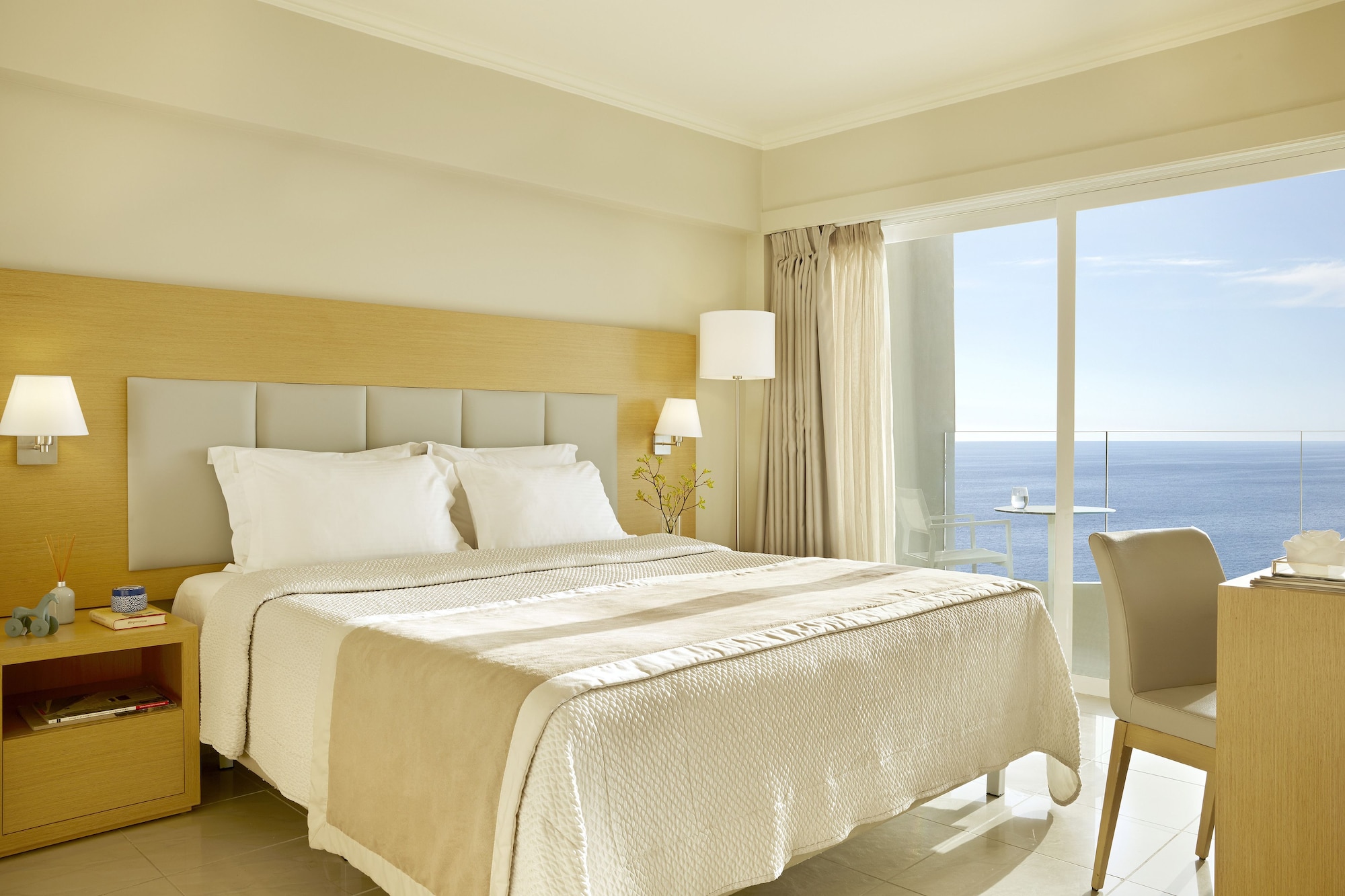 JUNIOR SUITE SEA VIEW (3)
