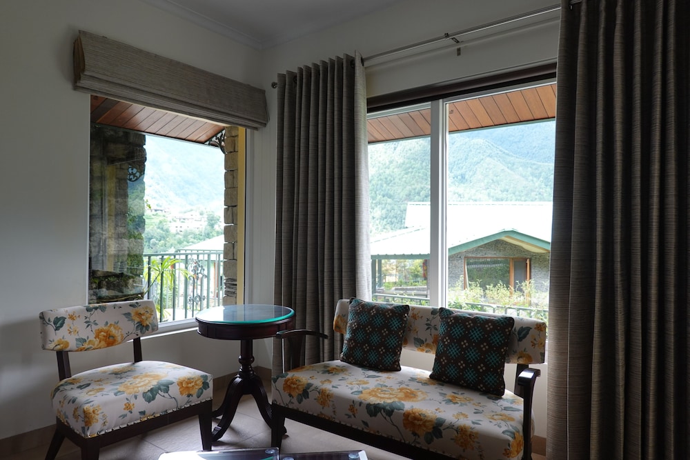 Araiya Palampur 16/50