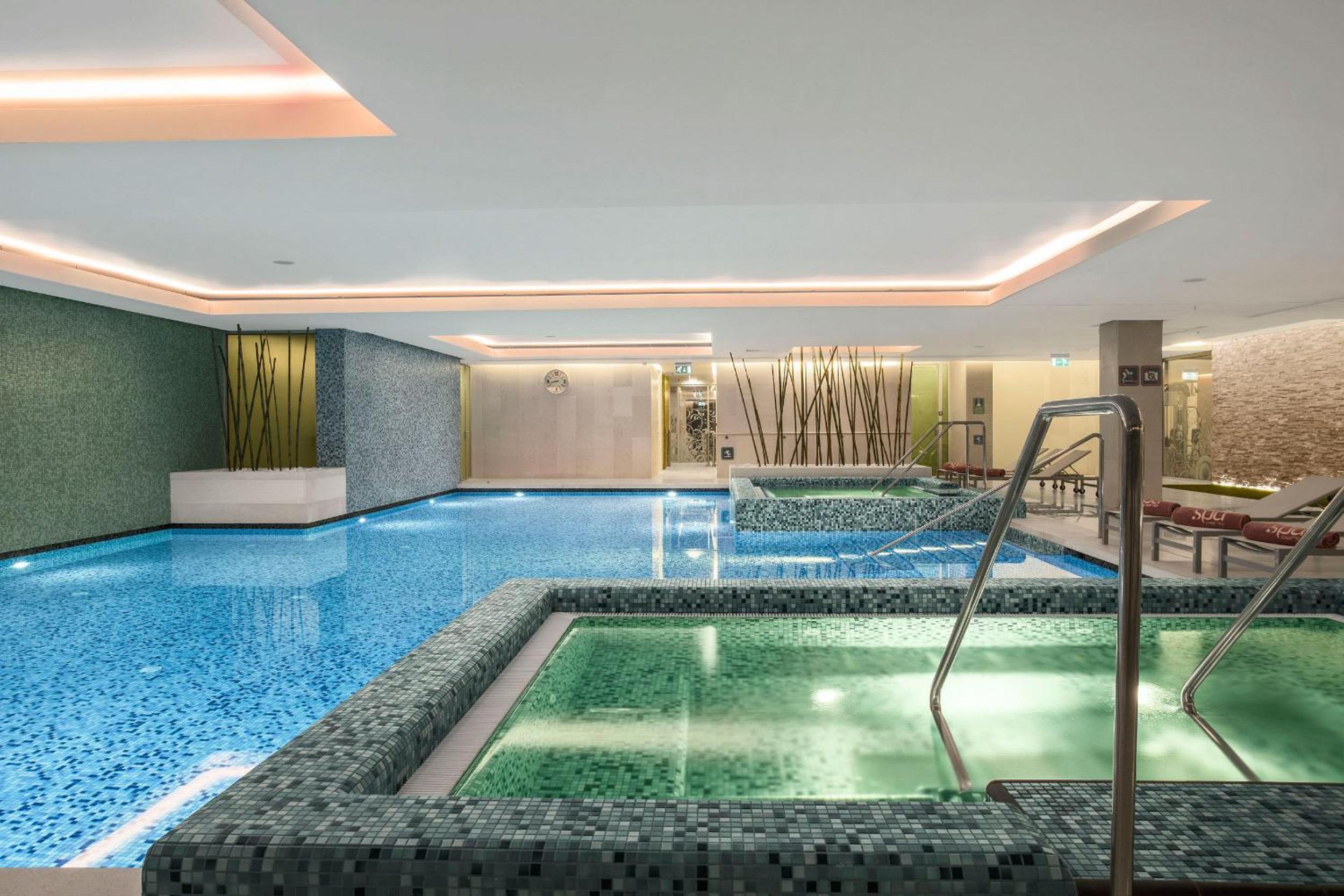 swimming pool spa