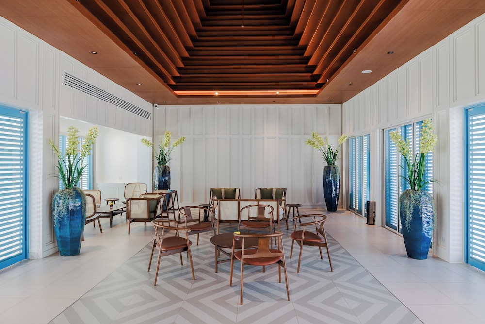 PATONG BEACH HOTEL 48/65