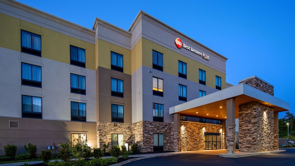 Spark by Hilton Erie 26/29