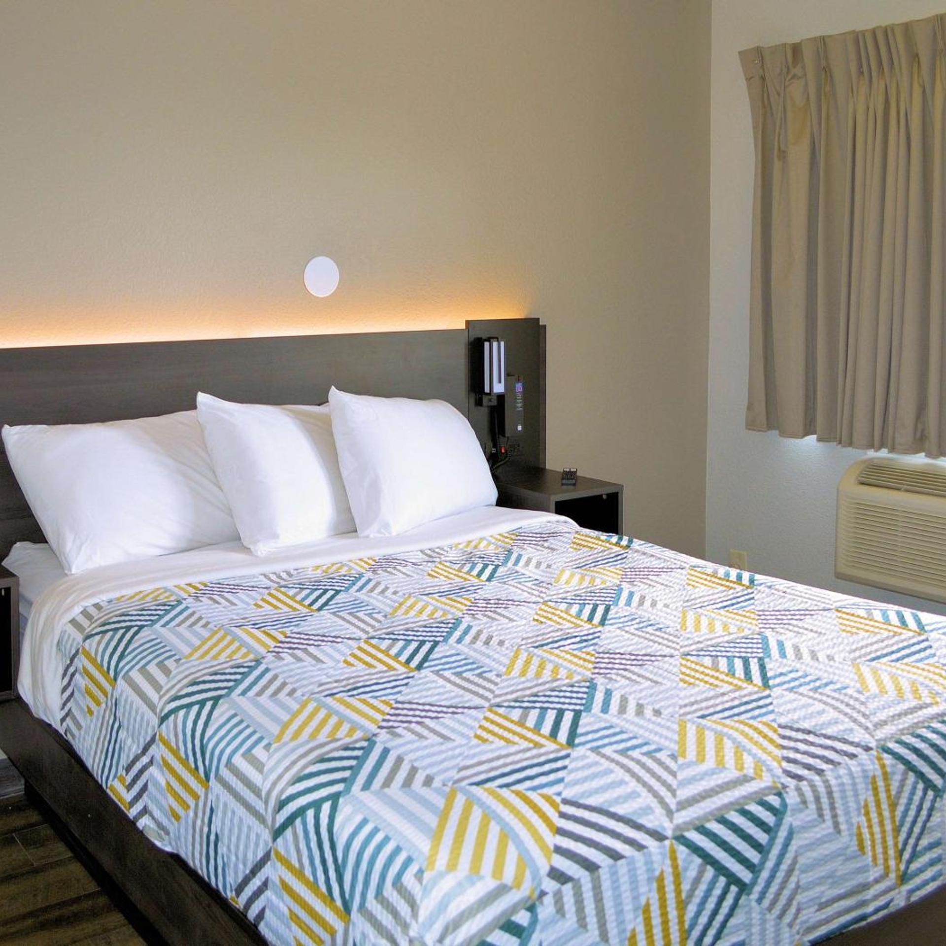 Room, Queen Bed, Near Beach