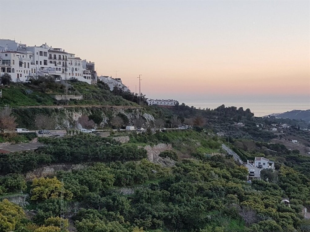 Millers Of Frigiliana 37/50