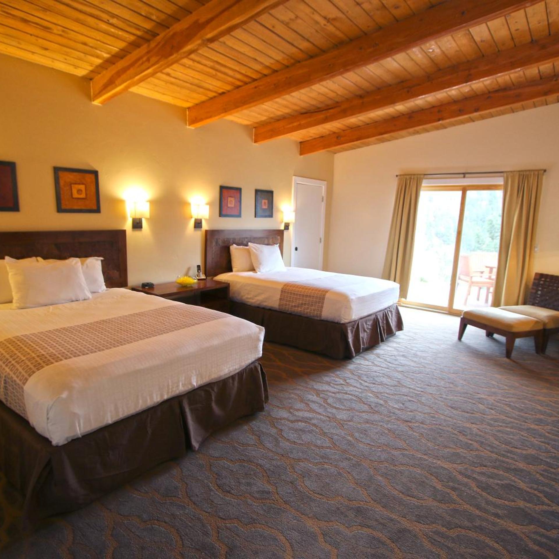 Superior, 2 Queen Beds