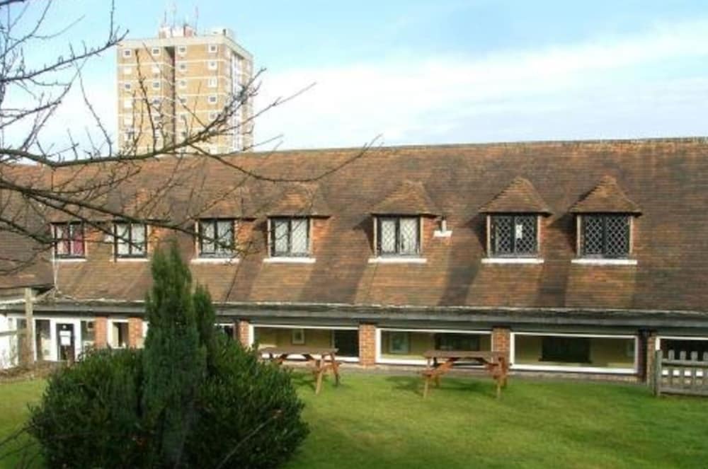 The Roebuck Inn 19/21