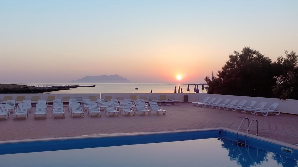 VILLAGGIO APPRODO DI ULISSE 24/33