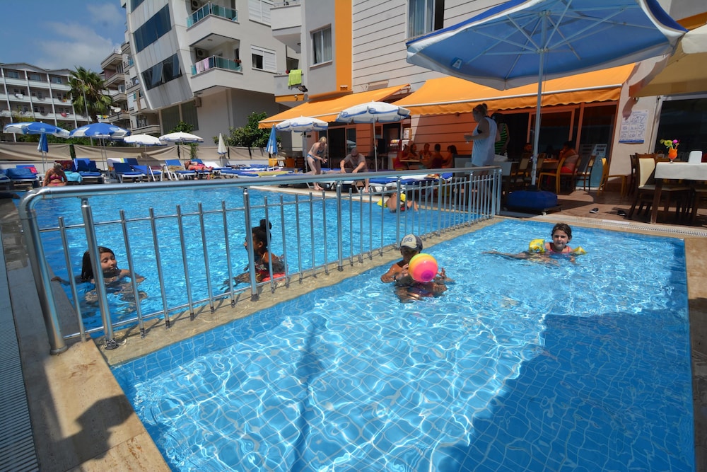 Kleopatra Arsi Hotel in ALANYA