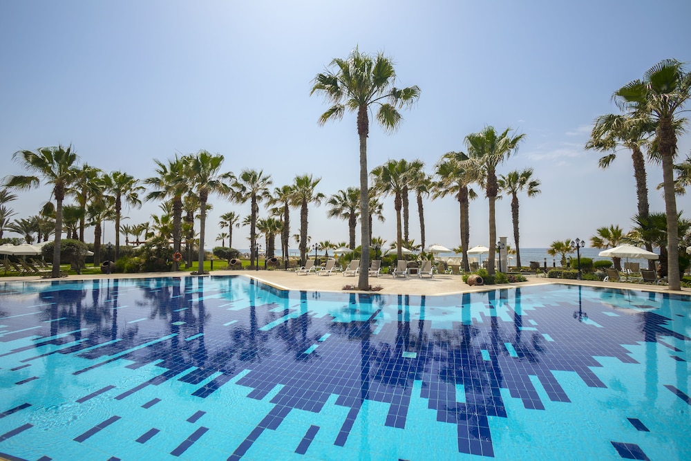 Aquamare Beach Hotel & Spa 33/61