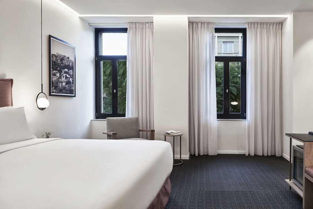 DELUXE, SUITE
