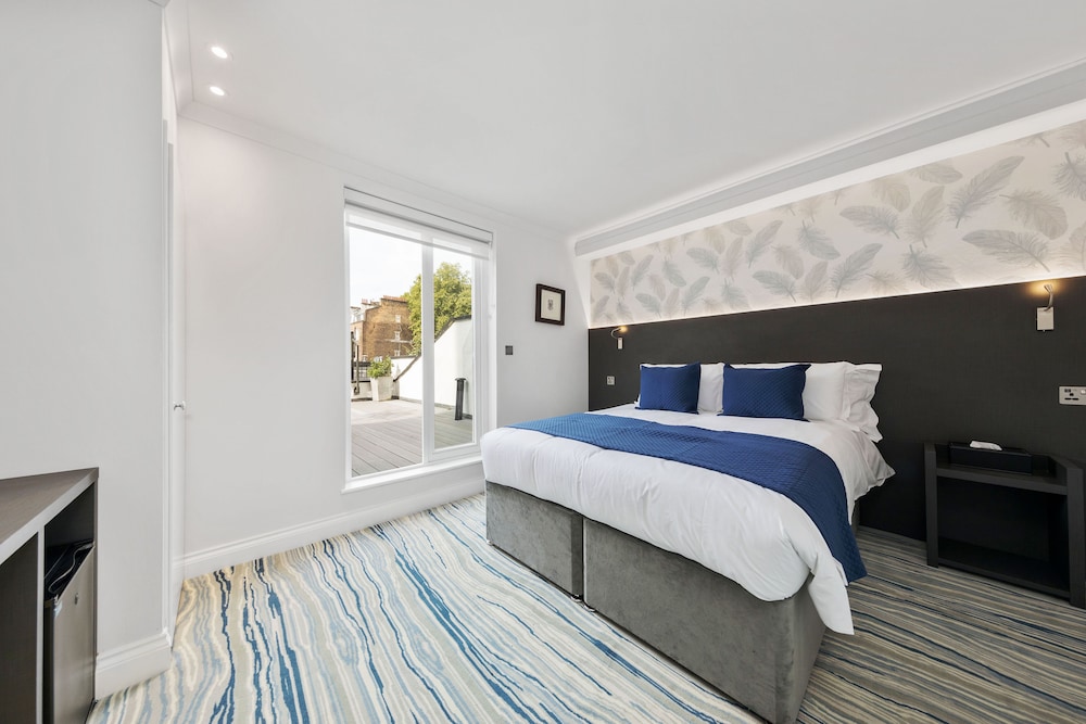 Commodore Hotel London 31/55