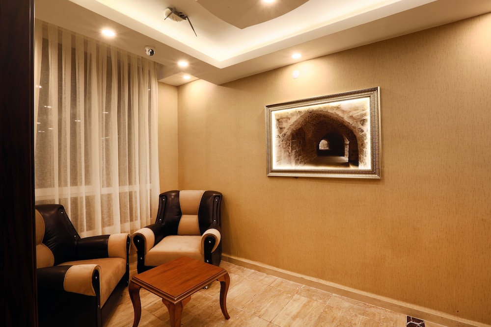 Azd House Hotel 45/50