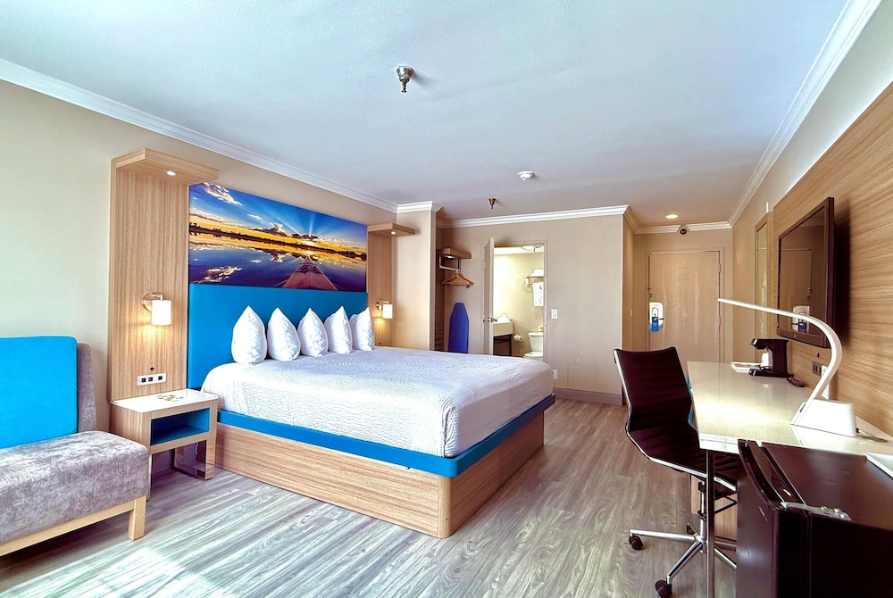 Days Inn By Wyndham Los Angeles Lax Redondo Manhattan Beach 33/56