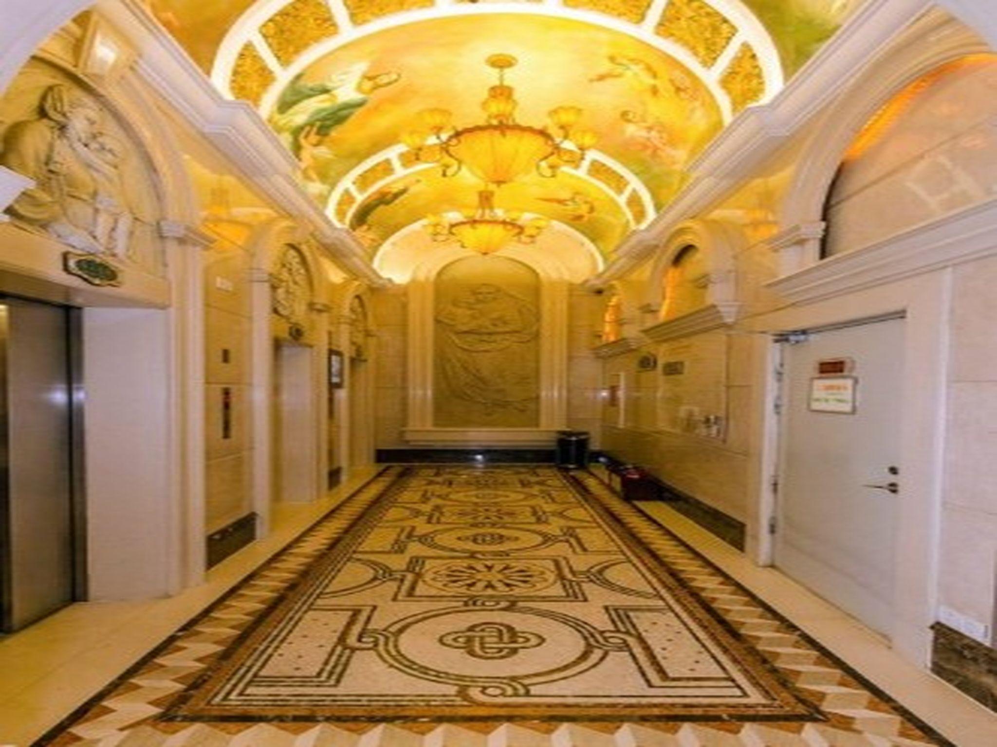 Vienna International Hotel (Shenzhen North Railway Station) 24/54