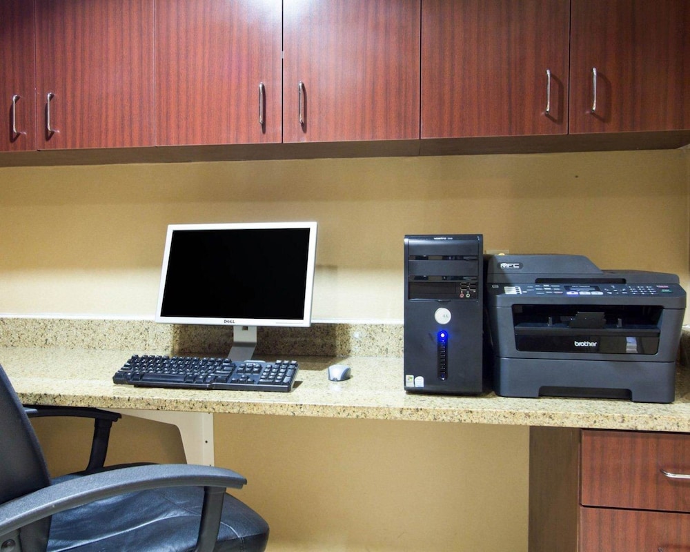 Comfort Inn & Suites Charleston Airport Convention Center 36/41