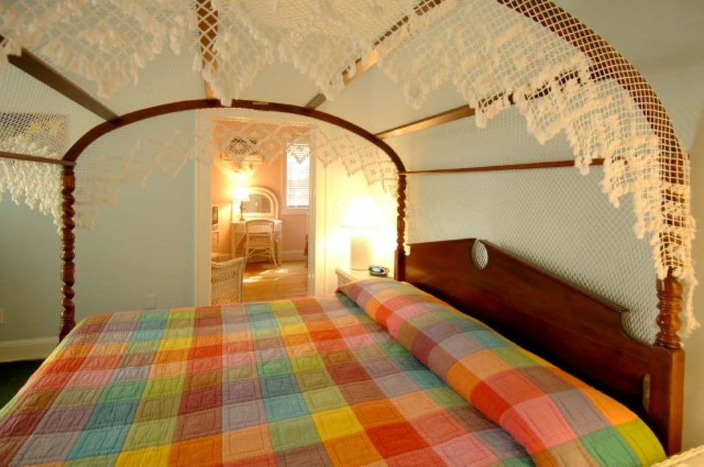 Amsterdams Curry Mansion Inn 36/72
