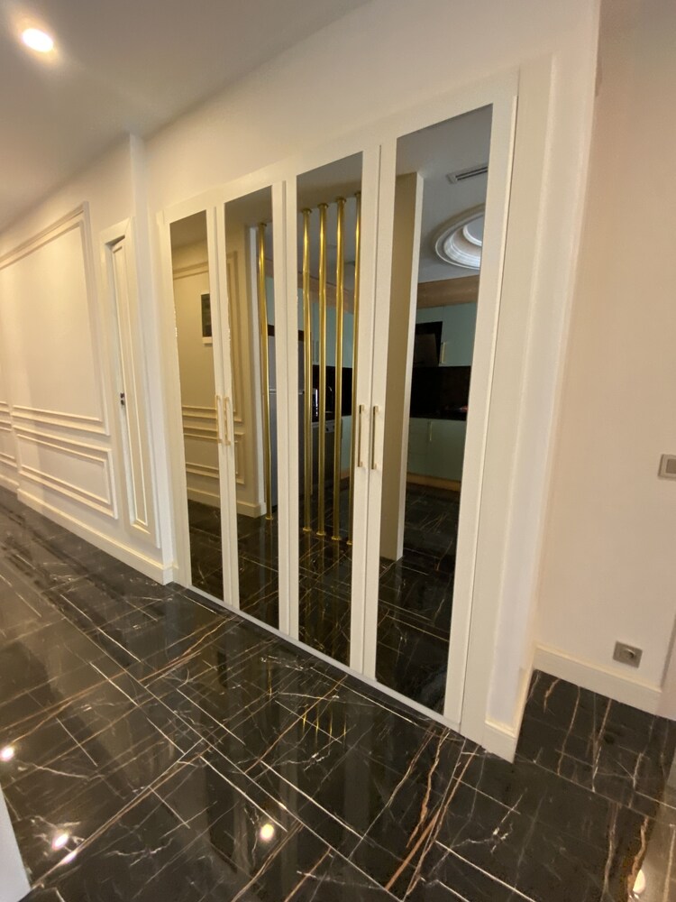 Princely Suites 6/50