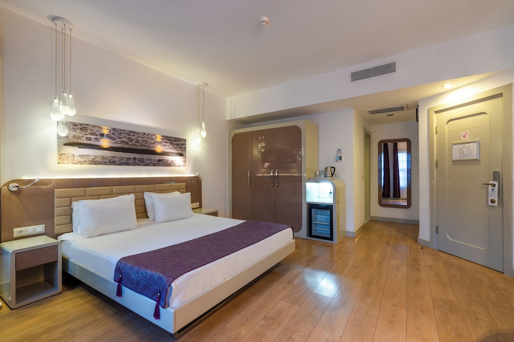 1 Bedroom, Economy, Family, 1 Double and 1 Single Bed, Murphy Bed، Puding Hotel 2/4