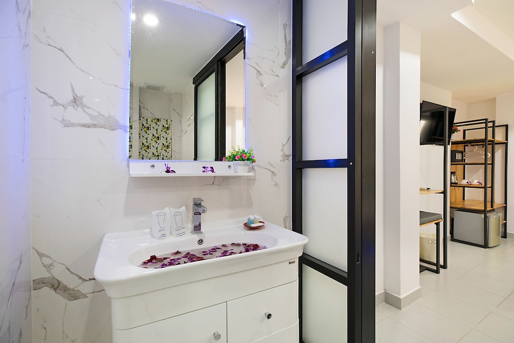 Colorize Boutique Hotel 48/49