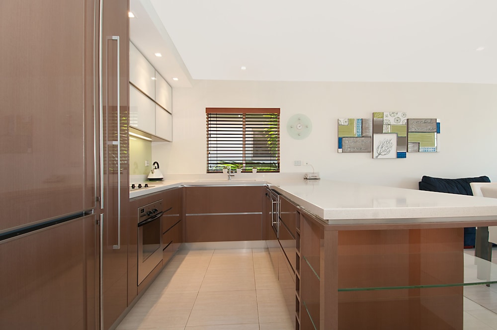 OFFSHORE NOOSA RESORT 67/78