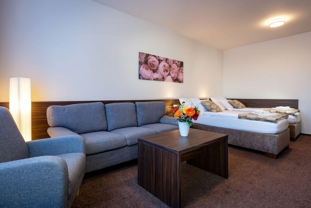 Hotel Satel 28/50