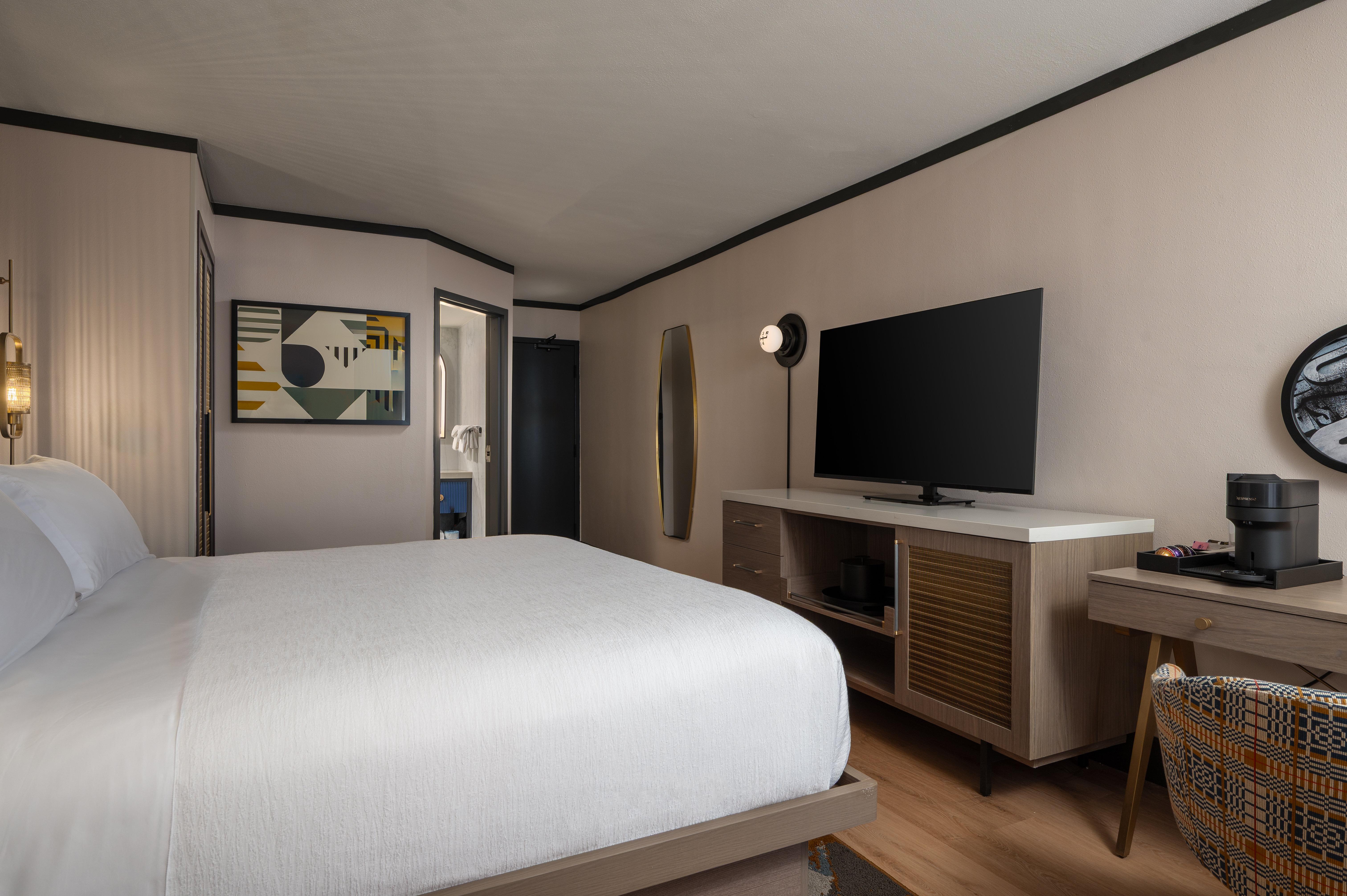 Room, Queen Bed