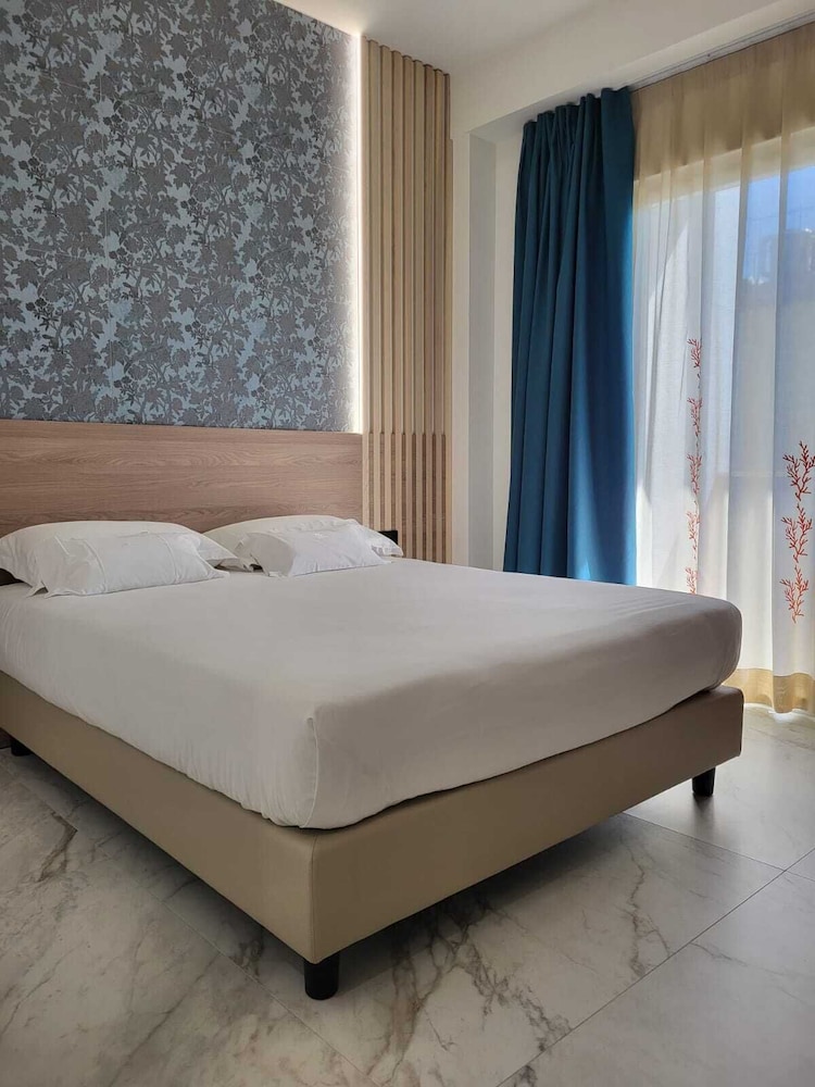 Hotel Maiuri 11/49