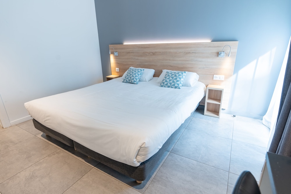 1 Bedroom, Superior, Apartment, KYRIAD RESIDENCE CABRIES 4/7