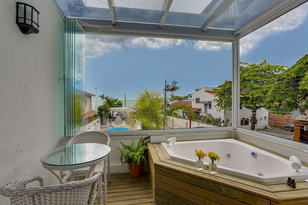 Solar Beach Hotel 25/50
