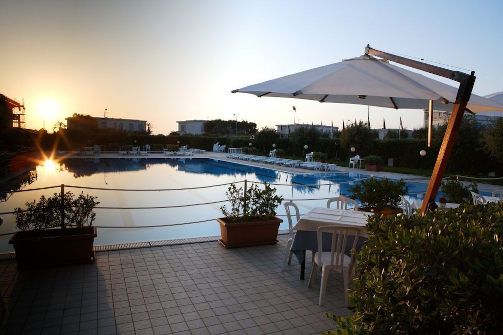 NETTUNO RESORT 2/41