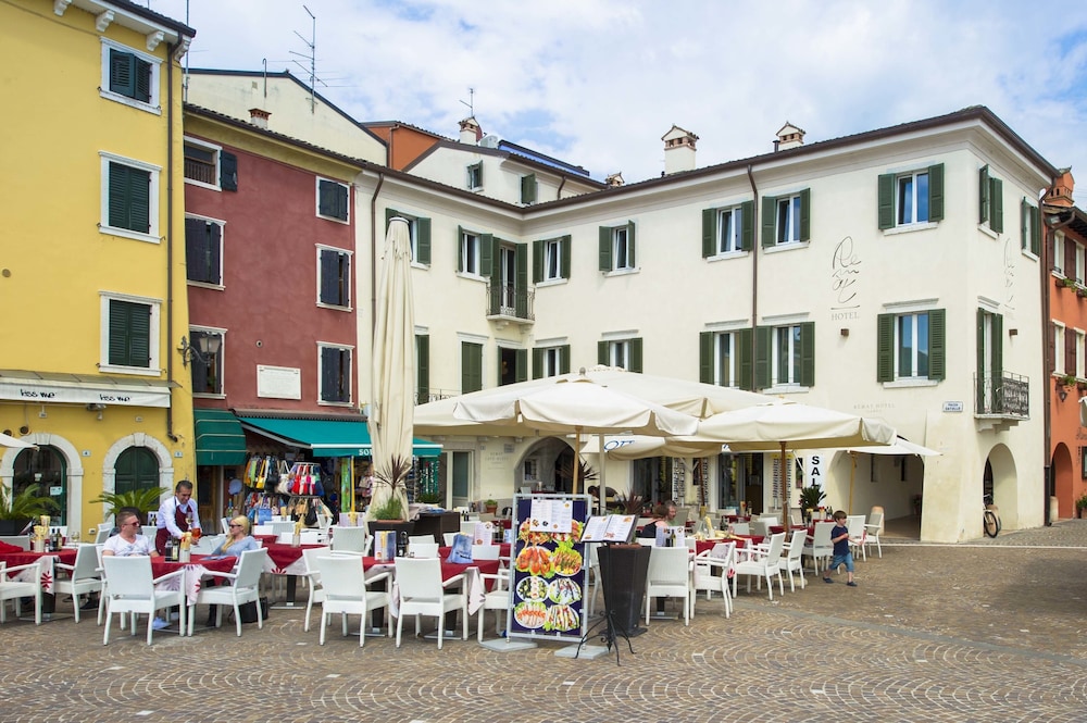 Hotel Remàt 37/43