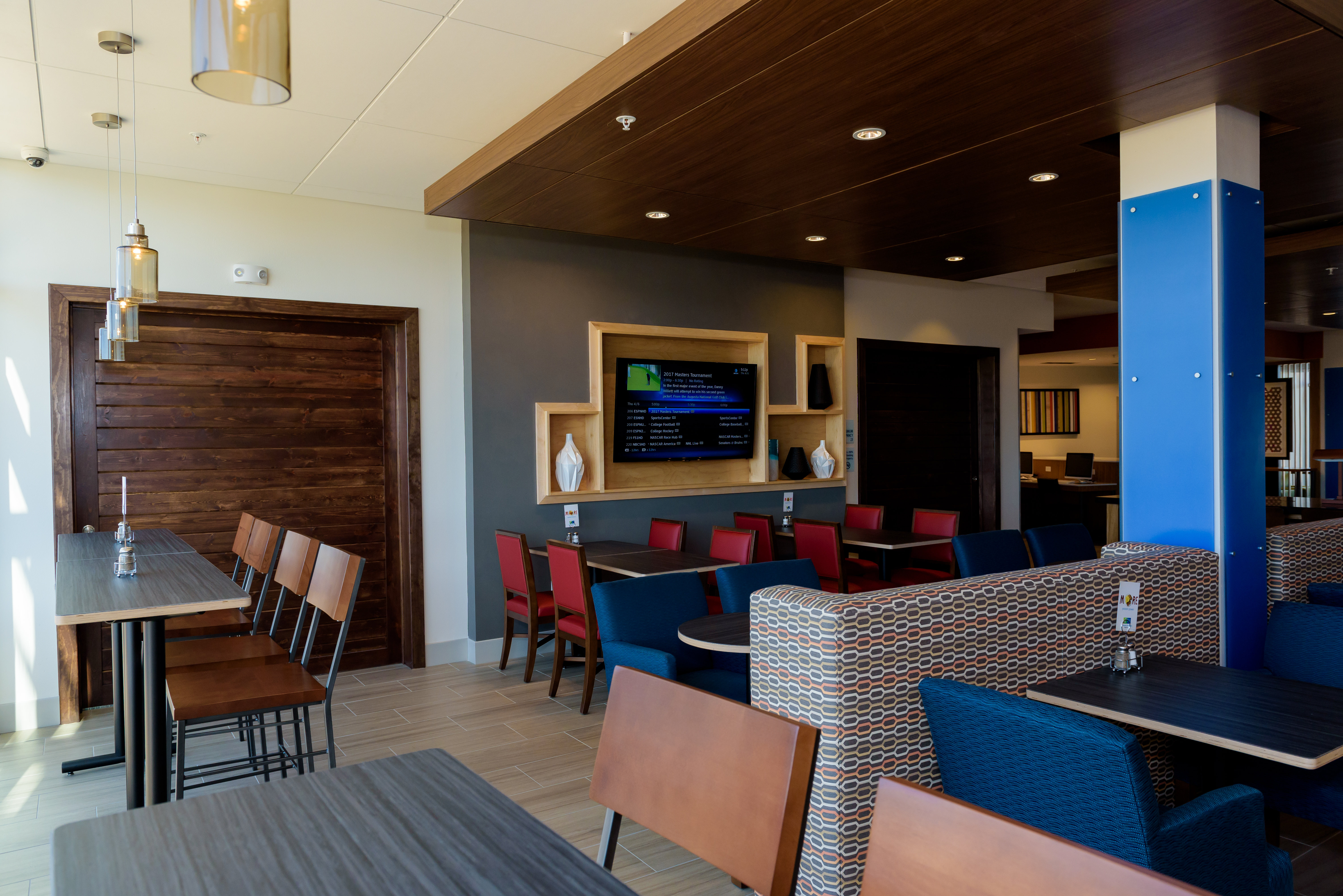 Holiday Inn Express Suites Mckinney Frisco East 32/36