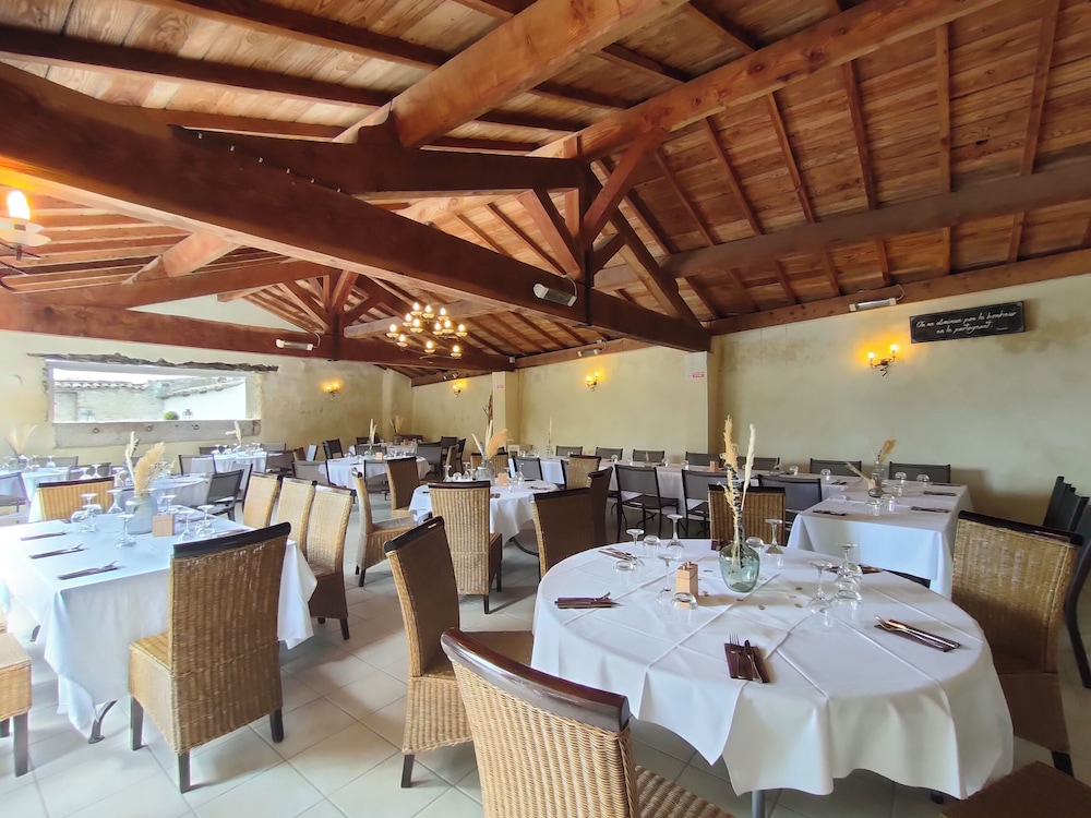 AUBERGE COTE JARDIN 41/56