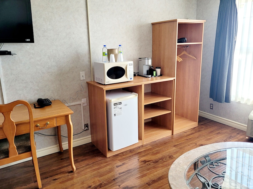 Claymore inn & Suites 32/40