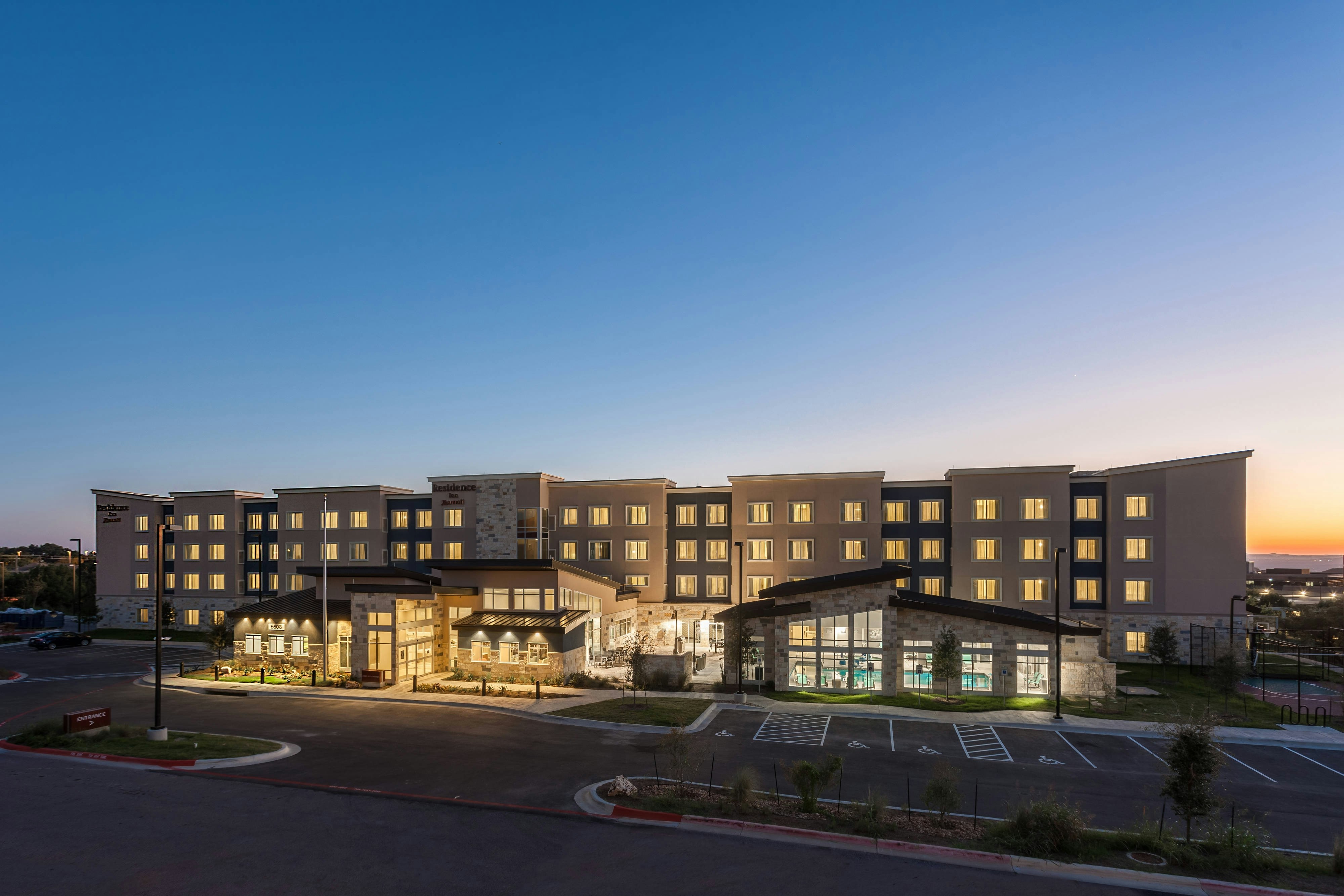 Residence Inn Austin Lake Austin River Place 1/8