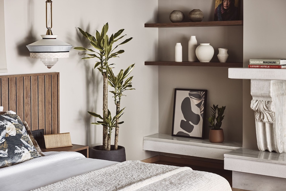 Cama Luxury Suites 43/58