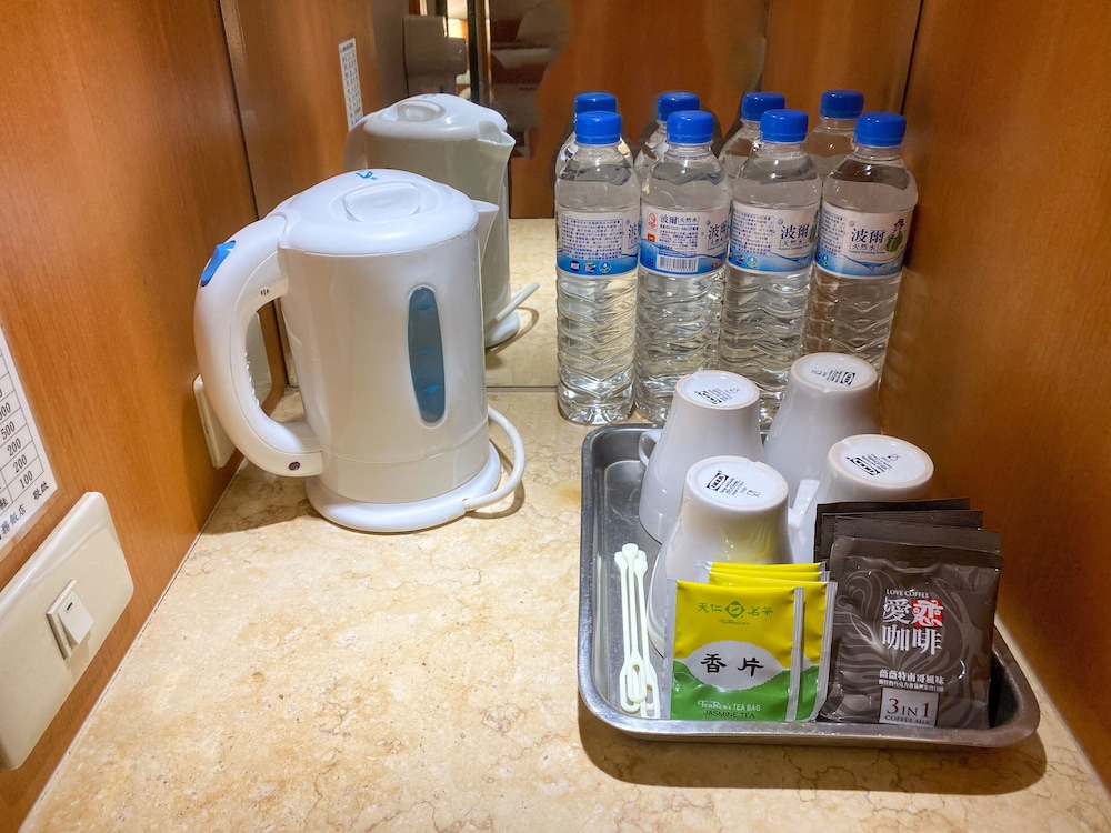 Hua Guo Hotel 24/50