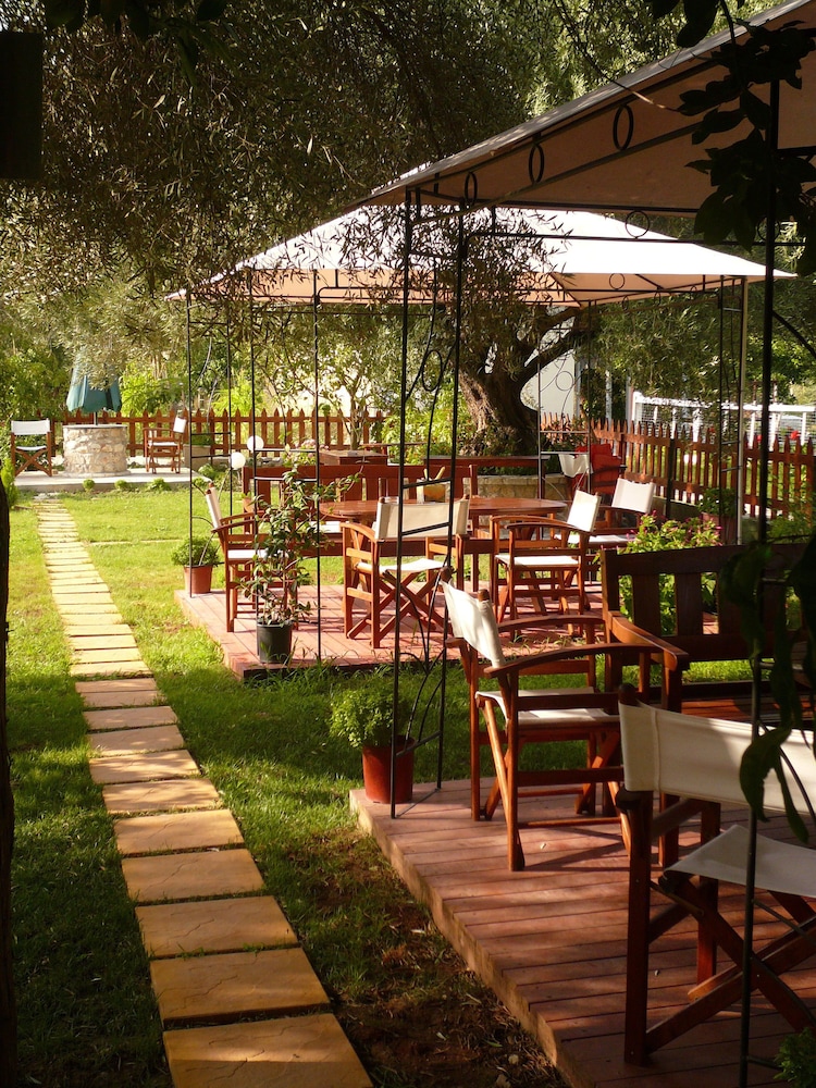 Avra Hotel 62/71