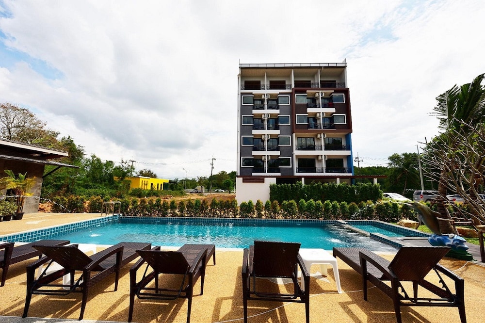 River Front Krabi Hotel 7/55