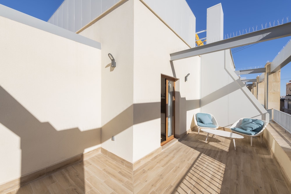 Odyssey Rooms Alicante 30/50