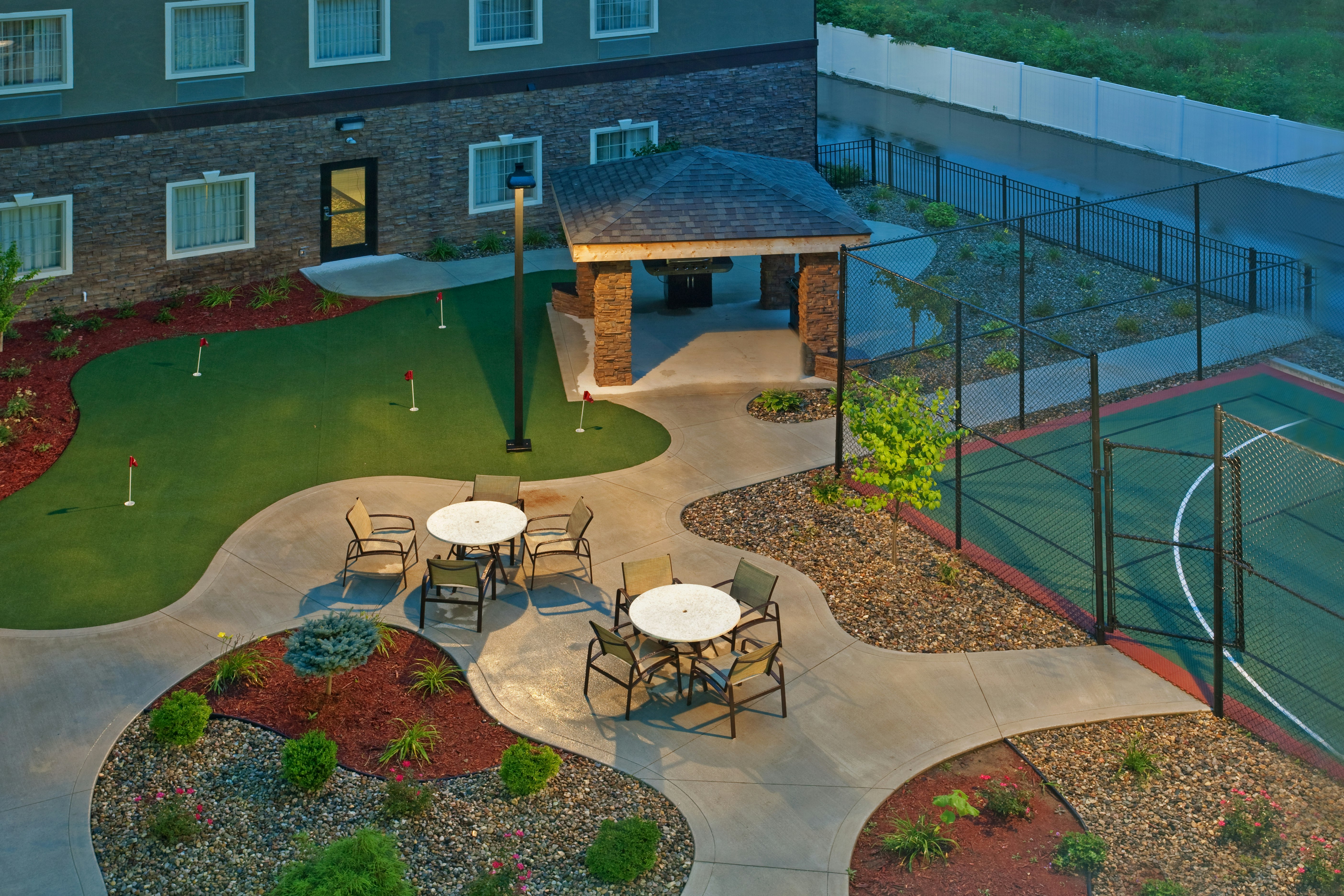 Staybridge Suites Elkhart North 54/55