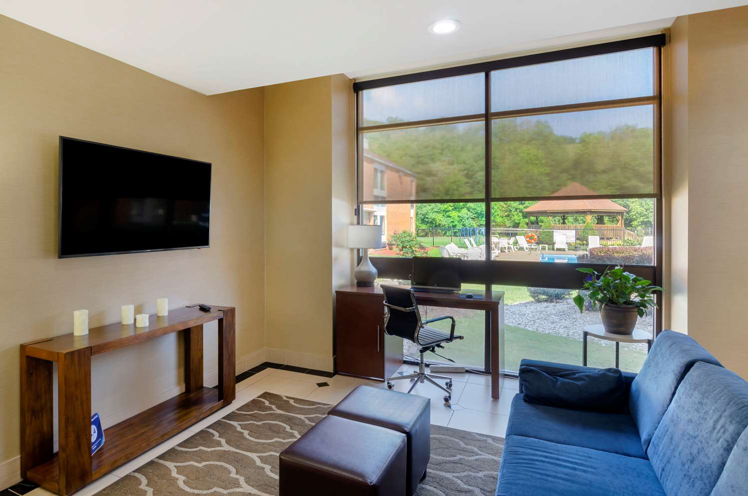 Comfort Inn Bluefield, VA 21/39