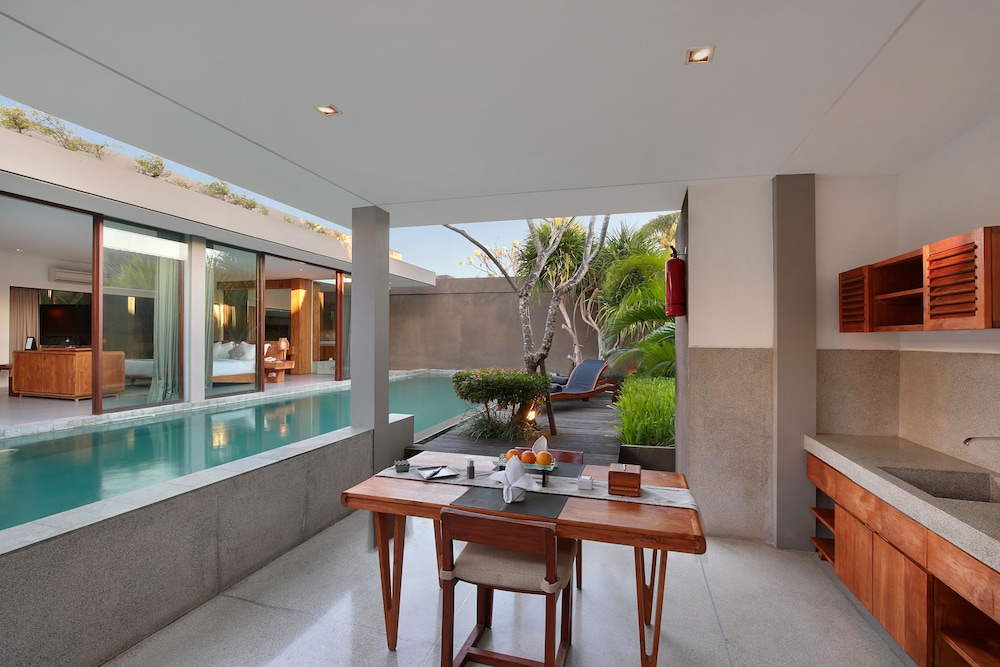 Ziva A Boutique Villa 57/67