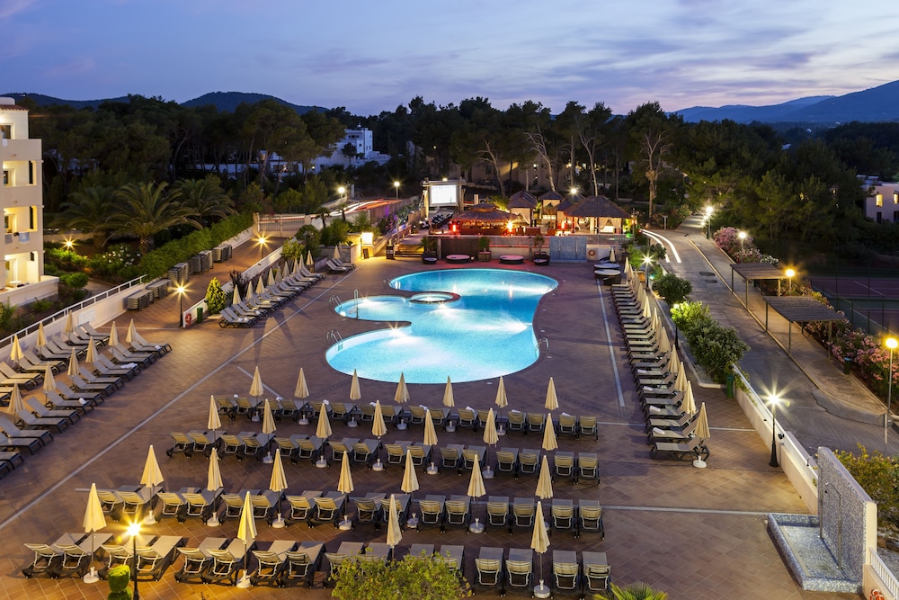 Invisa Hotel Club Cala Blanca 35/44