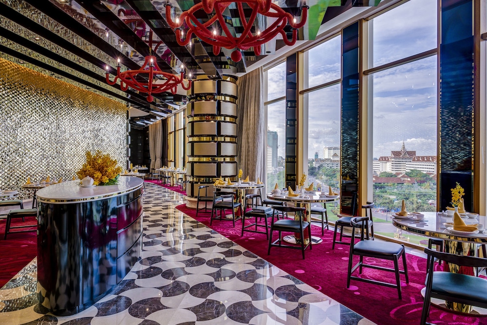 NagaWorld Hotel & Entertainment Complex 33/50