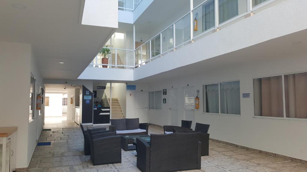 Caribbean Island Hotel 15/20